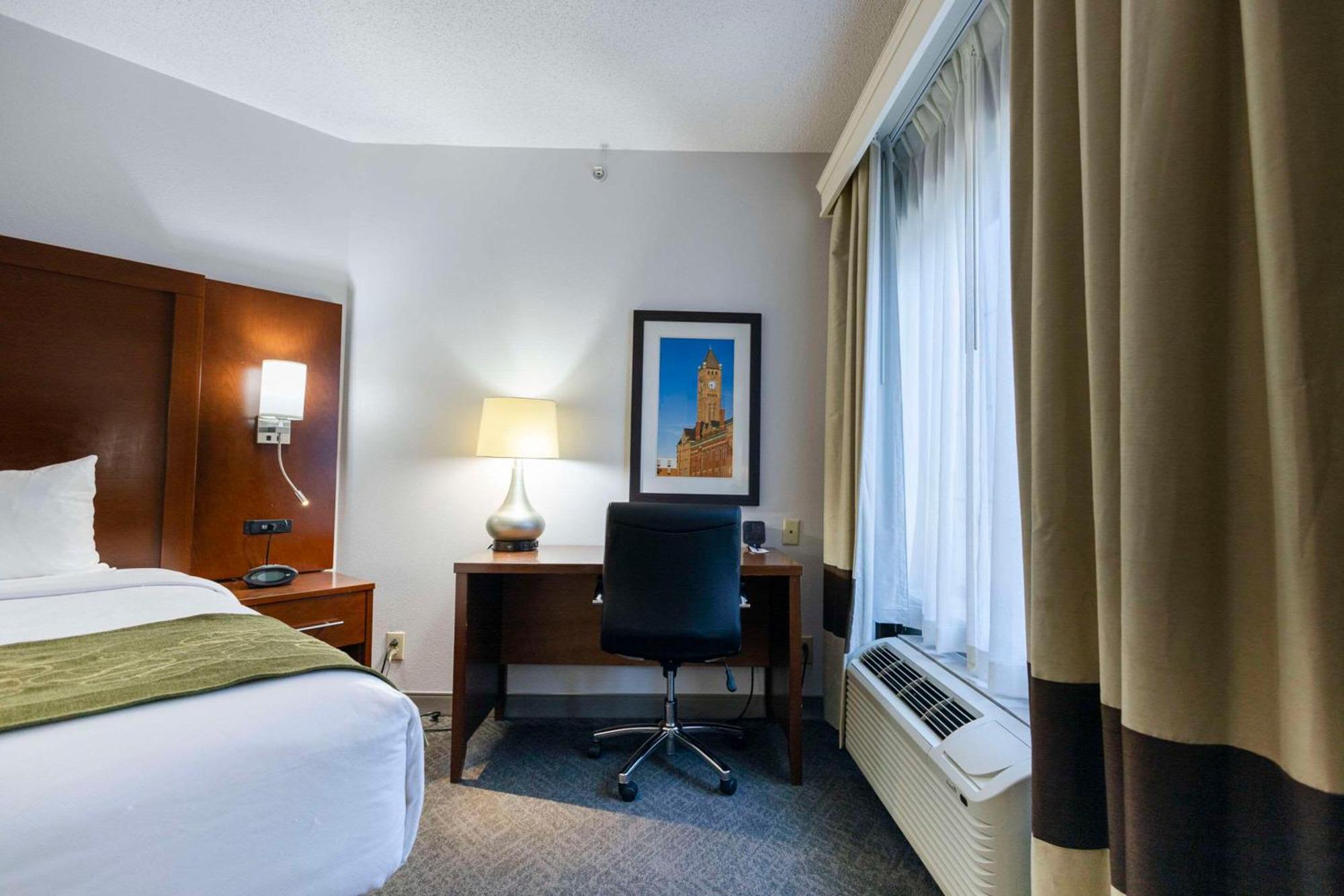 คอมฟอร์ต สวีท สปริงฟิลด์ Hotel ภายนอก รูปภาพ